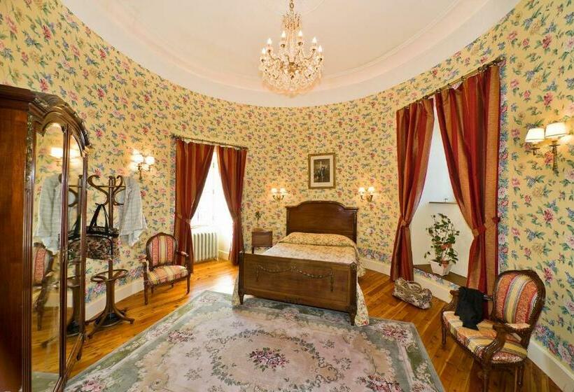 חדר סופריור, Chateau De Picomtal