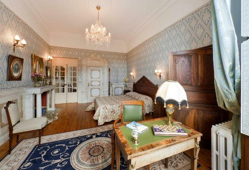 חדר סופריור, Chateau De Picomtal