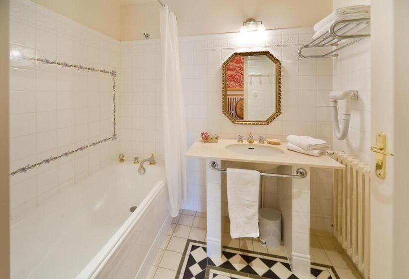 סוויטה דלוקס, Chateau De Picomtal