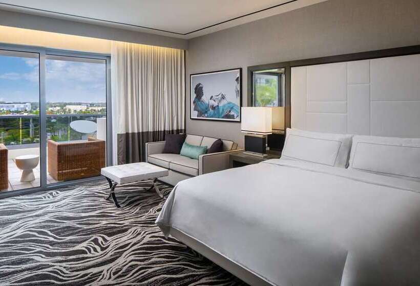 اتاق استاندارد با تخت بزرگ, Hilton Garden Inn New York Times Square North