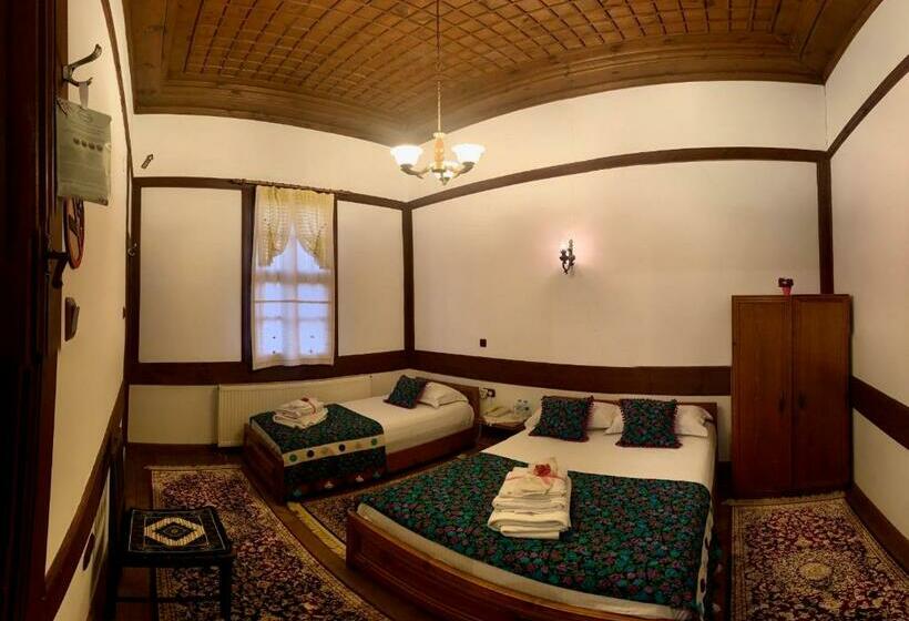 غرفة قياسية فردية, Huma Hatun Konaklari