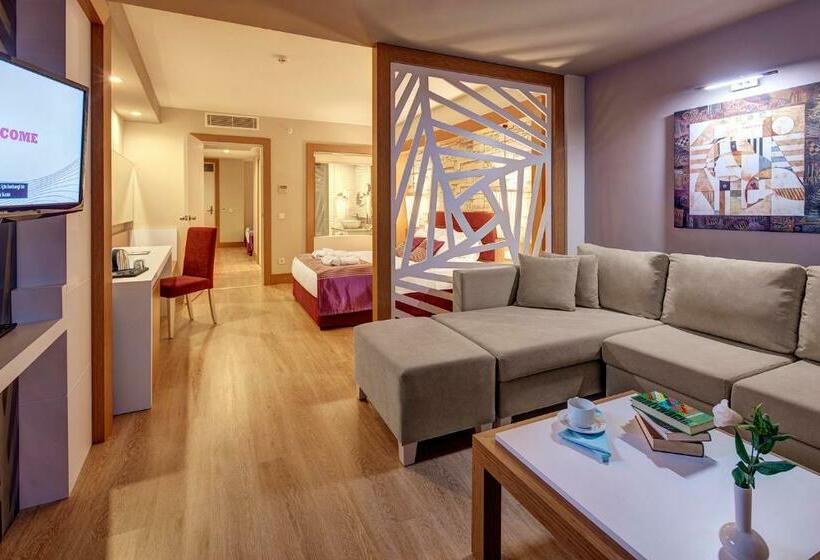 Семейный Номер, Tui Magic Life Jacaranda