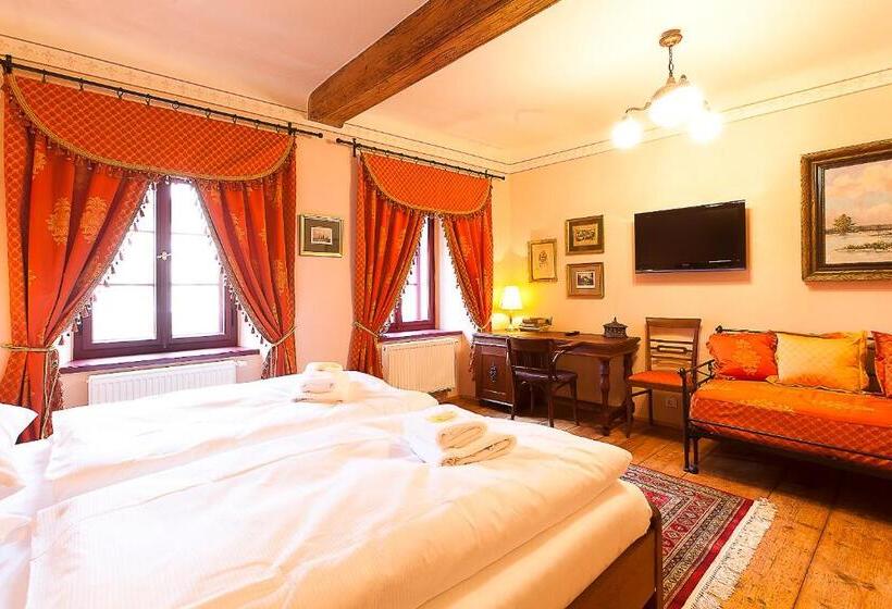 标准间, Krčínův Dům