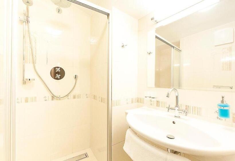 标准间, Krčínův Dům