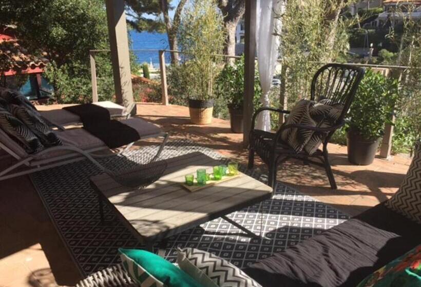 Семейный Полулюкс, Le Jardin D'emile