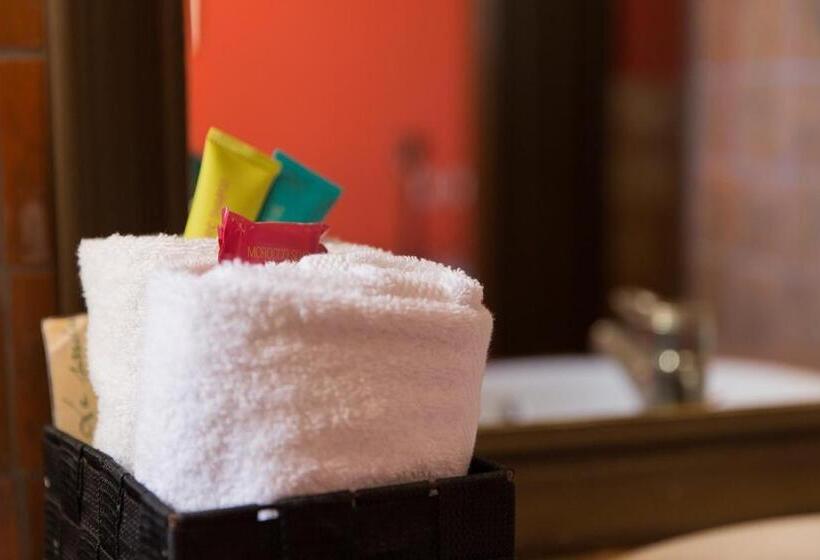 Номер Стандарт Вид на Море, Le Jardin D'emile