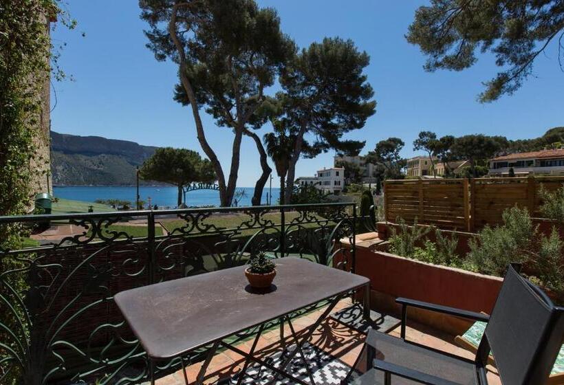 Номер Стандарт Вид на Море, Le Jardin D'emile