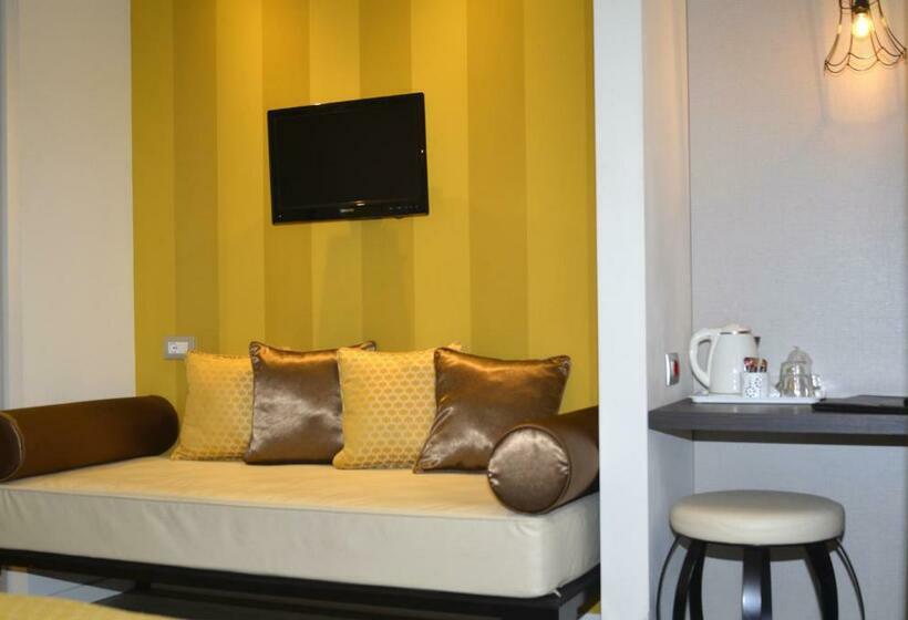 标准三人间, Le Mura