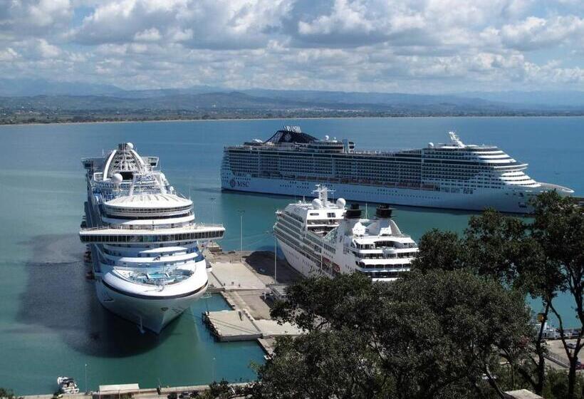 جناح ذو إطلالة, Orizontes View