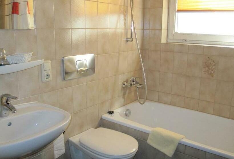 غرفة قياسية, Restaurant Frühlingsgarten