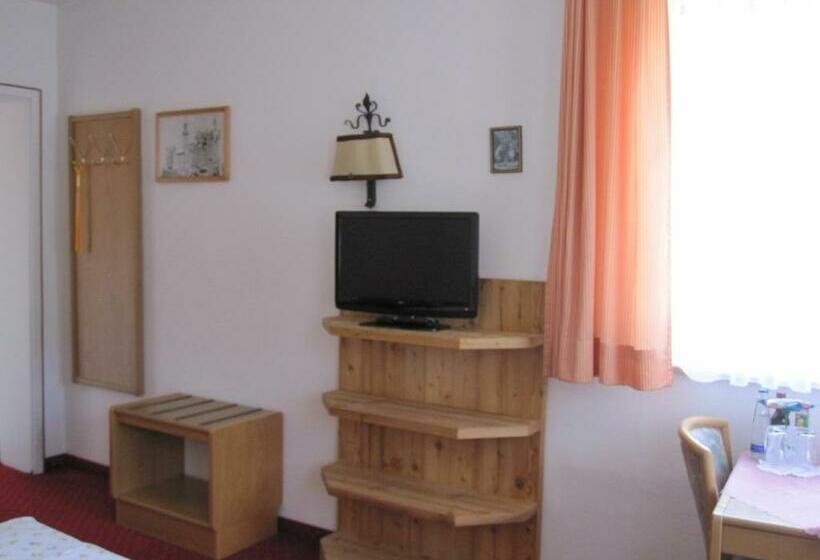 חדר סטנדרט, Restaurant Frühlingsgarten