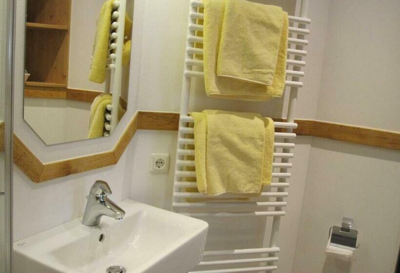 غرفة قياسية, Restaurant Frühlingsgarten