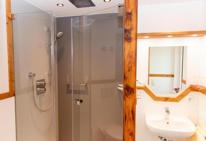 חדר סטנדרט, Restaurant Frühlingsgarten