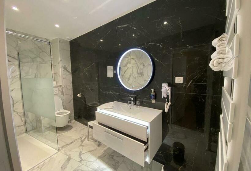 Номер Комфорт, Restaurant Lesage