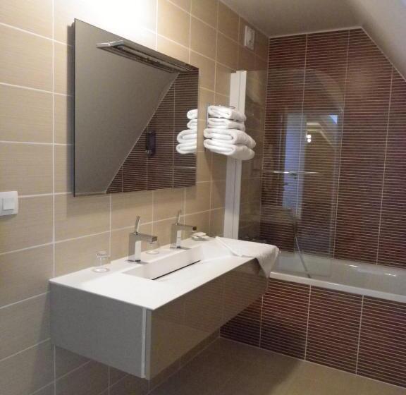 Семейный Номер, Restaurant Lesage