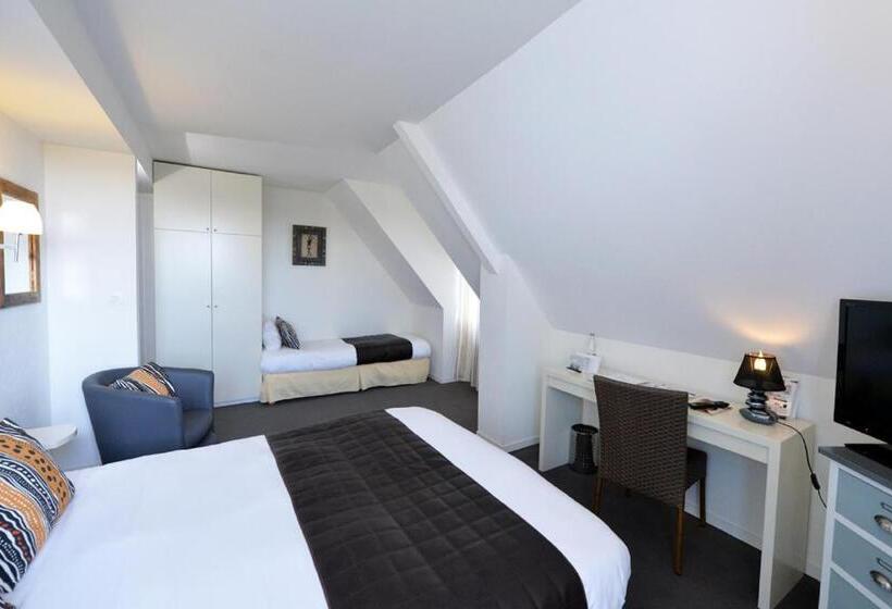 Семейный Номер, Restaurant Lesage