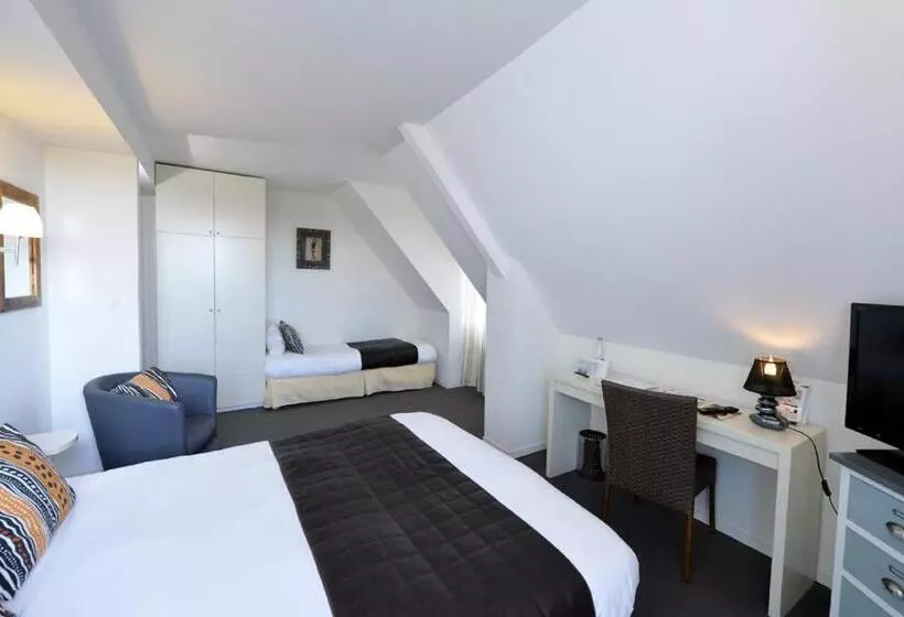 Family Room, Restaurant Lesage
