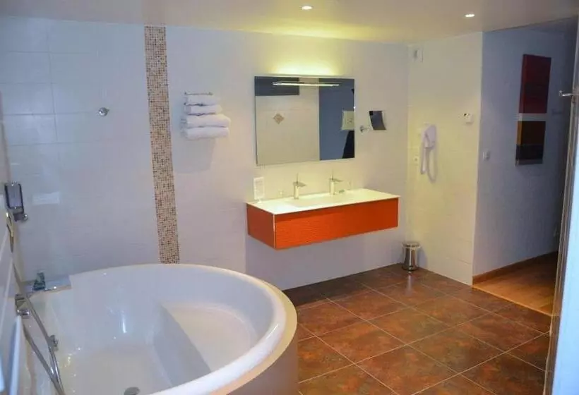 Suite, Restaurant Lesage