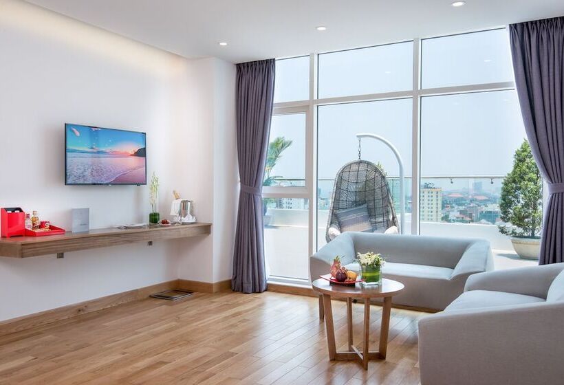 سوییت اجرایی, Royal Lotus Hotel Danang