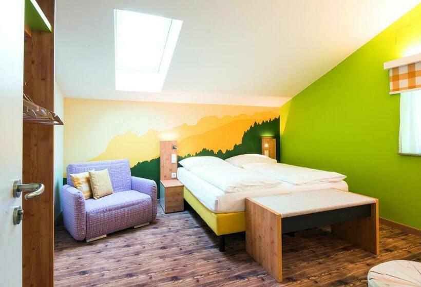 غرفة قياسية ثلاثية, Hey Lou Hotel Piding