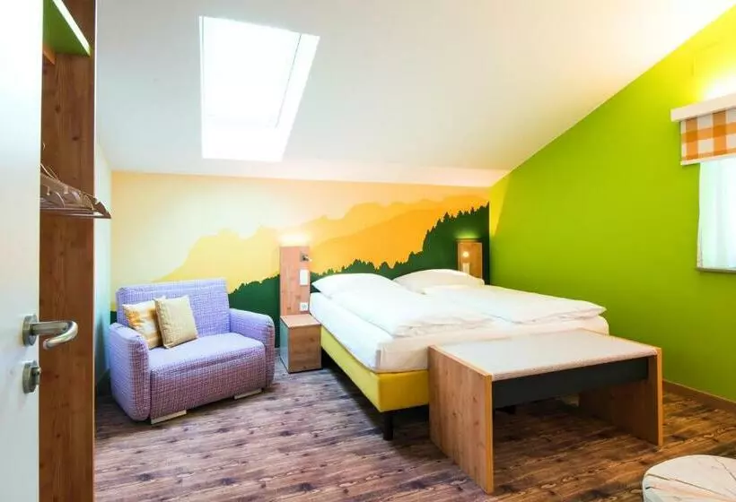 اتاق استاندارد سه نفره, Hey Lou Hotel Piding