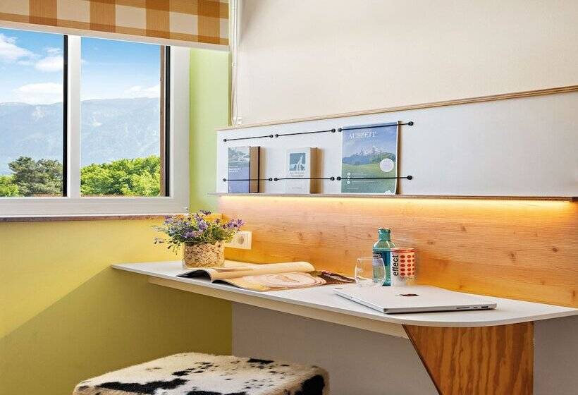 غرفة قياسية ثلاثية, Hey Lou Hotel Piding