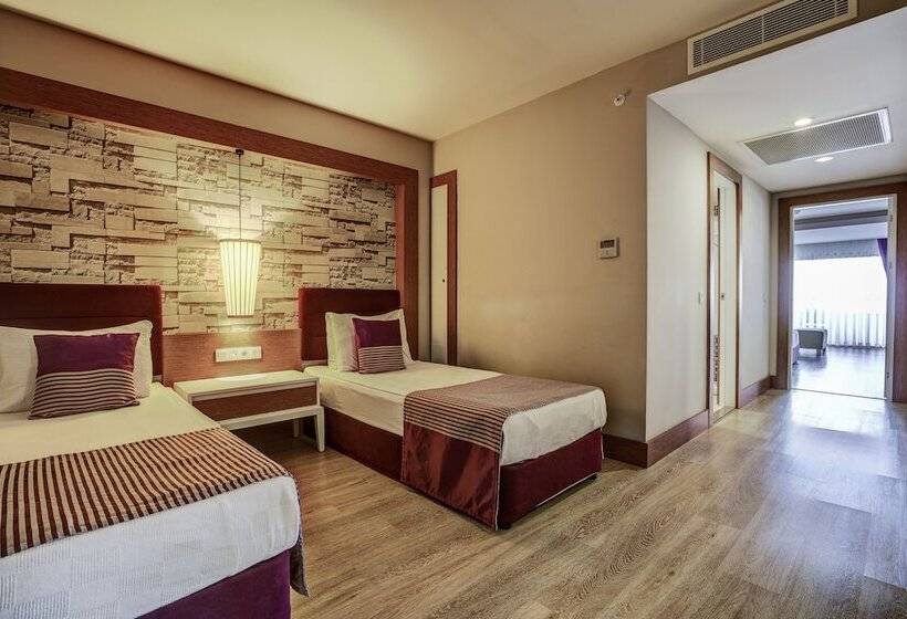 Семейный Номер, Tui Magic Life Jacaranda