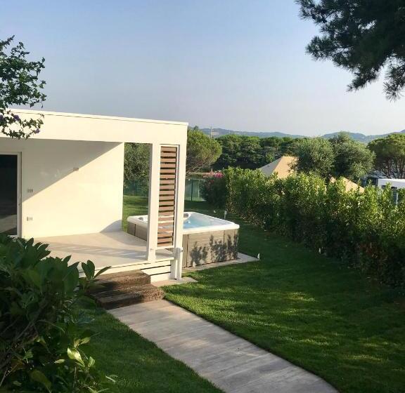 בקתה סופריור, Villaggio La Pescaccia