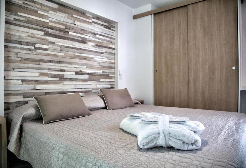 בקתה סופריור, Villaggio La Pescaccia