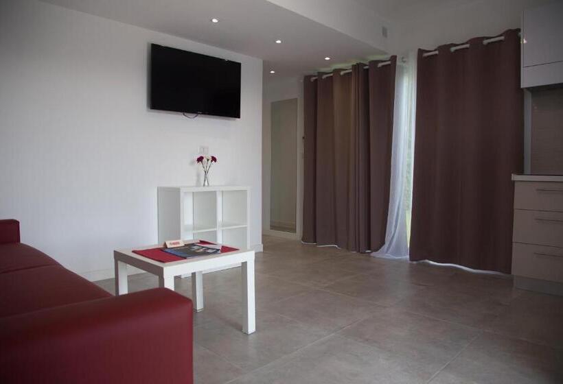 בקתה סופריור, Villaggio La Pescaccia