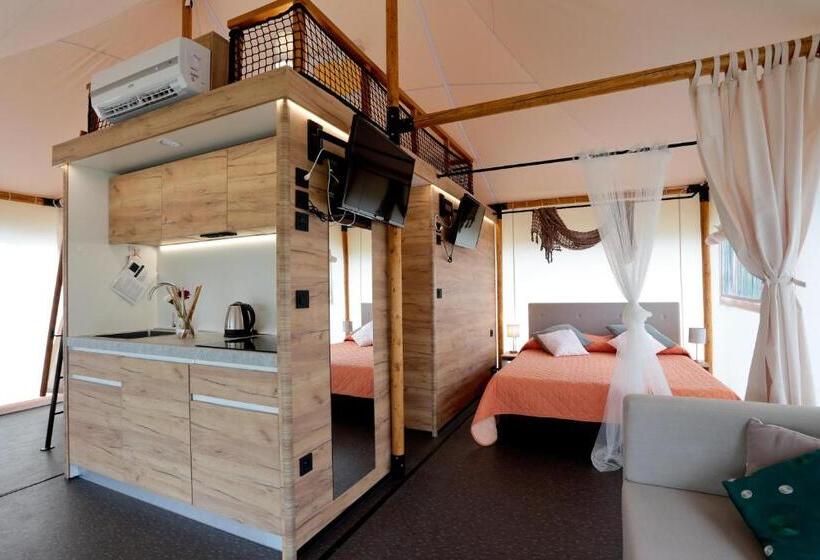 Standard Tent, Villaggio La Pescaccia