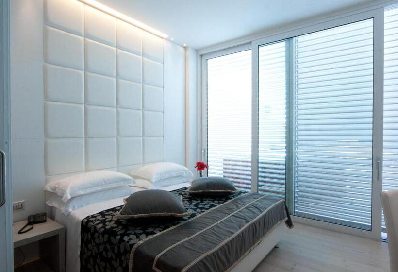 סוויטה, Villaggio La Pescaccia