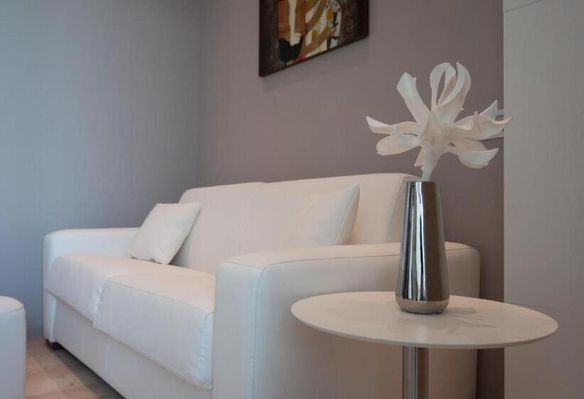 סוויטה, Villaggio La Pescaccia