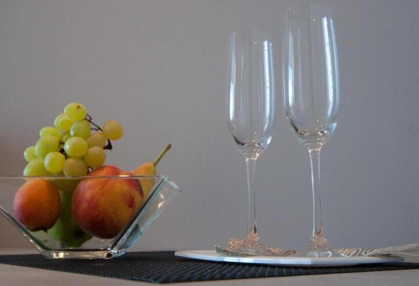 סוויטה, Villaggio La Pescaccia