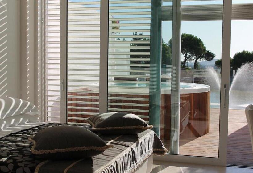 סוויטה, Villaggio La Pescaccia