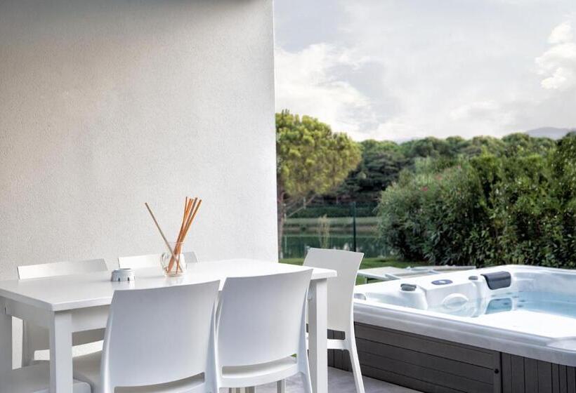 בקתה סופריור, Villaggio La Pescaccia