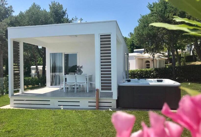 בקתה סופריור, Villaggio La Pescaccia