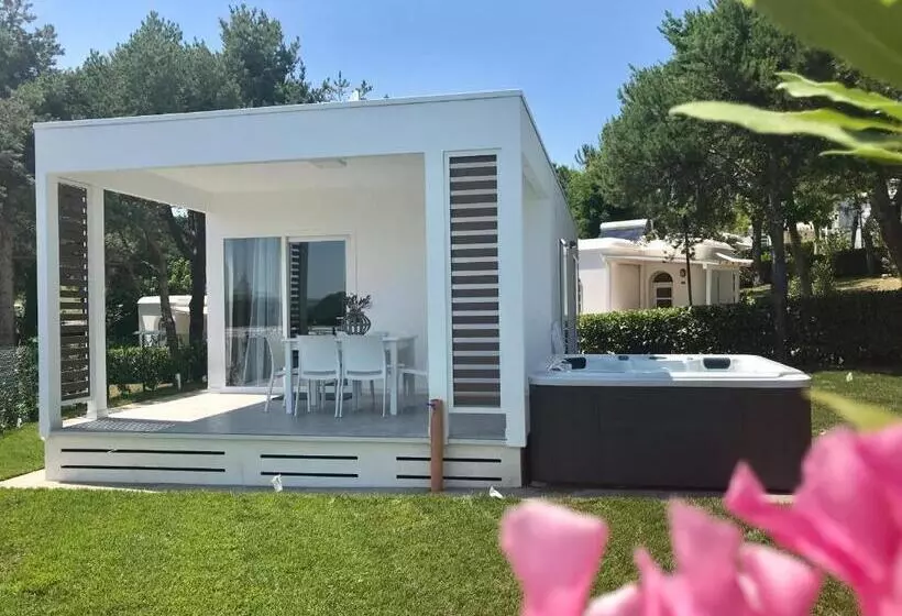 スーペリアーバンガロー, Villaggio La Pescaccia