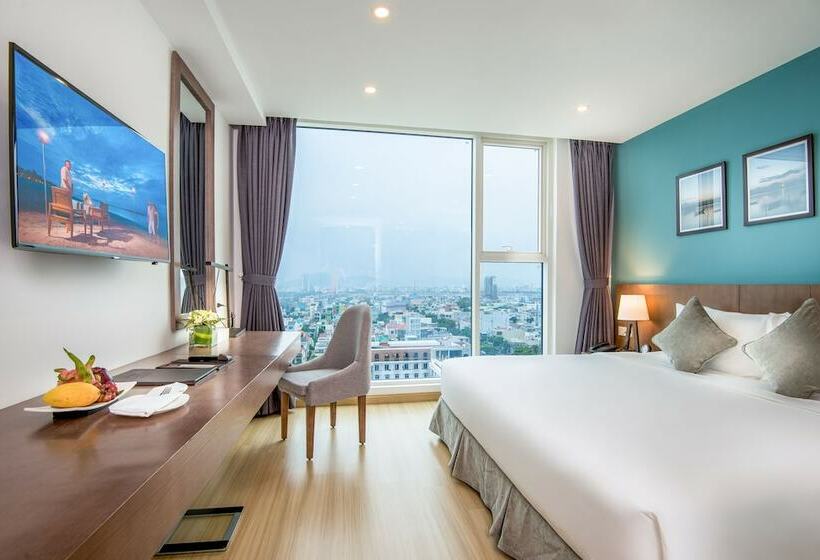 سوییت اجرایی, Royal Lotus Hotel Danang