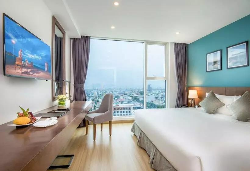 سوییت اجرایی, Royal Lotus Hotel Danang