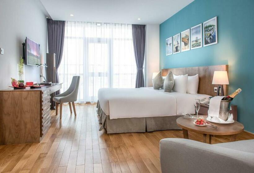 سوییت اجرایی, Royal Lotus Hotel Danang