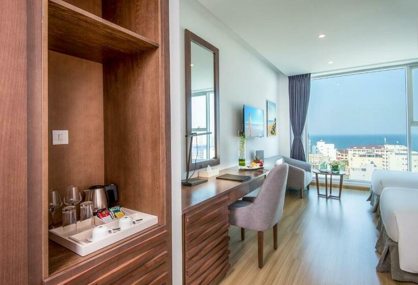 اتاق لوکس با چشم‌انداز دریا, Royal Lotus Hotel Danang
