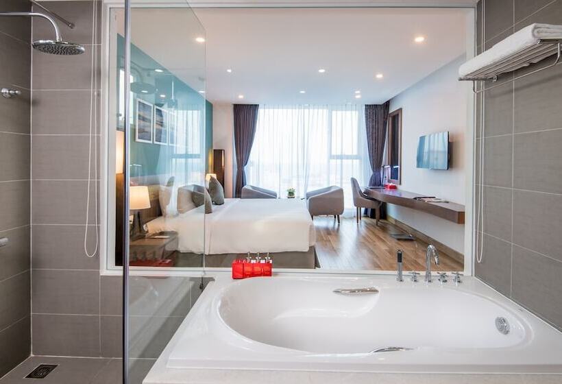 اتاق لوکس با چشمانداز دریا, Royal Lotus Hotel Danang