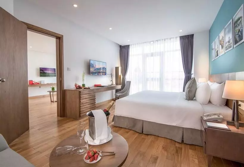 سوییت اجرایی, Royal Lotus Hotel Danang