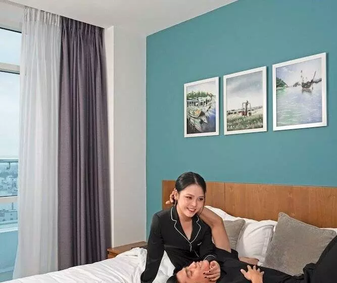 سوییت اجرایی, Royal Lotus Hotel Danang