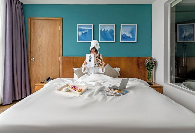 سوییت اجرایی, Royal Lotus Hotel Danang