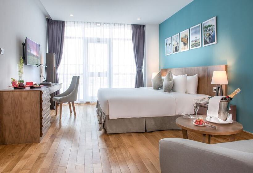 سوییت اجرایی, Royal Lotus Hotel Danang