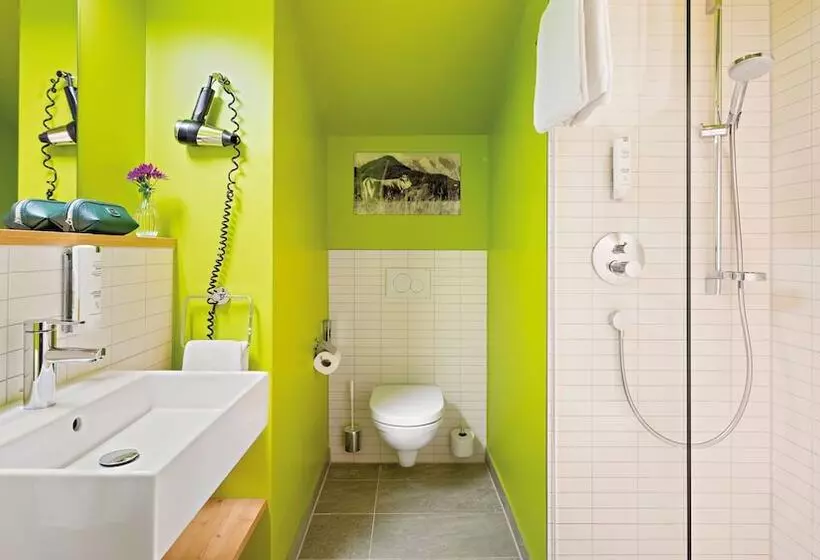 اتاق استاندارد سه نفره, Hey Lou Hotel Piding