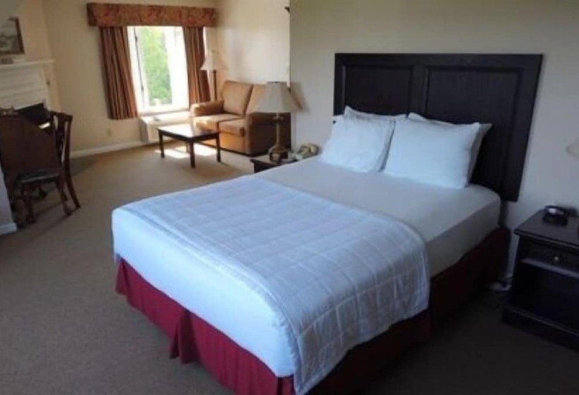 جناح جونيور, The Lucerne Inn