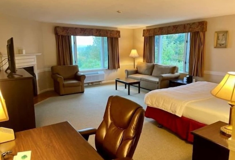 جناح إدارى, The Lucerne Inn